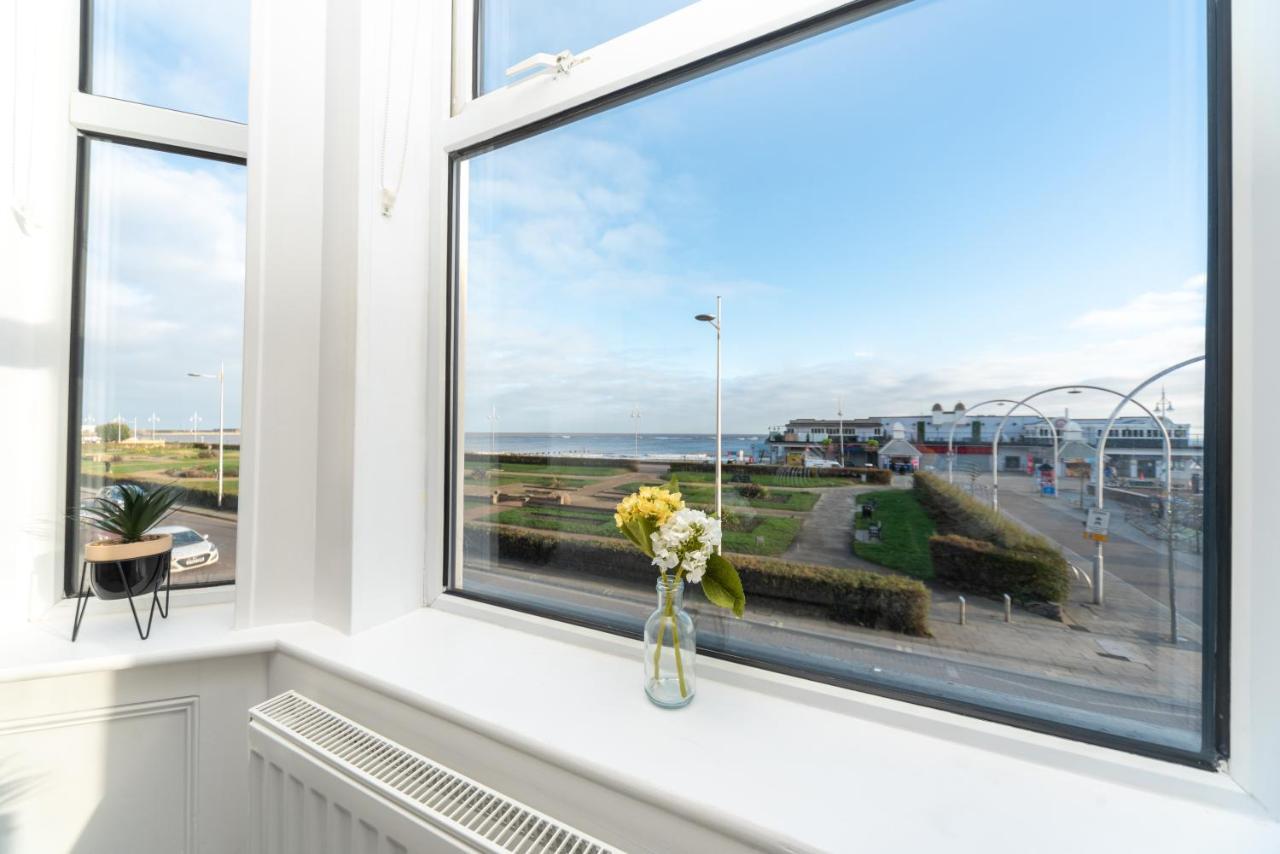 Sea Views Stunning 2 Bedroom Apartment # Lowestoft Exterior photo